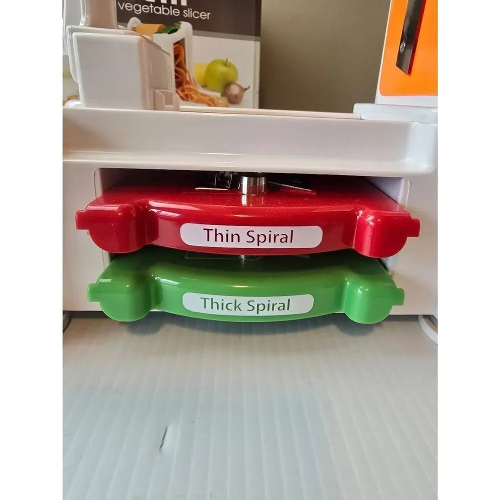 Farberware Spiraletti Fruit & Vegetable Slicer